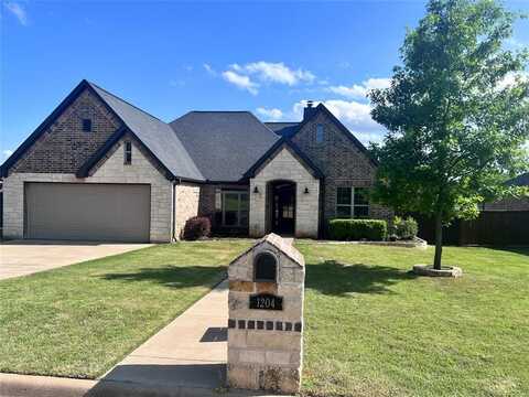 1204 Thomas Lane, Graham, TX 76450
