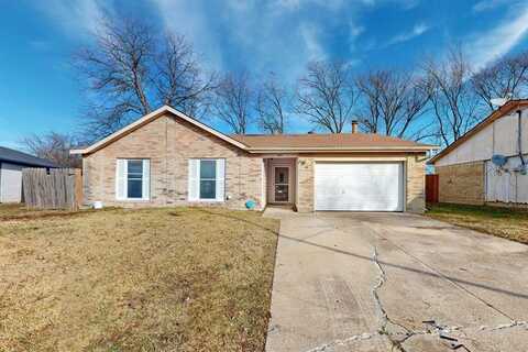 823 Sandalwood Lane, Arlington, TX 76017