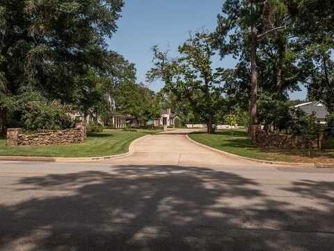 2736 Old Bullard Road, Tyler, TX 75701