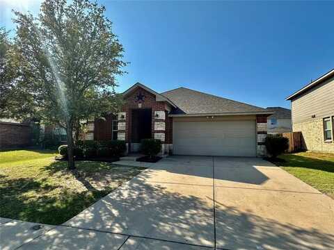 409 Emerald Creek Drive, Fort Worth, TX 76131