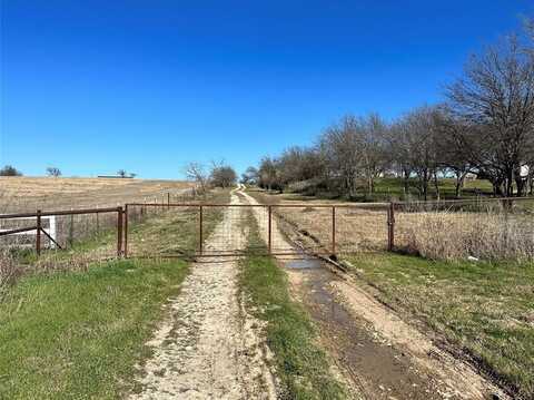 2778 Fm 339, Mount Calm, TX 76673