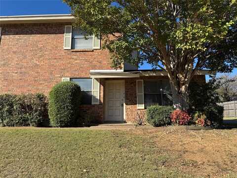 2713 Hurstview Drive, Hurst, TX 76054