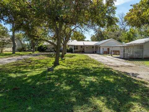 1050 E Walnut Street, Hillsboro, TX 76645