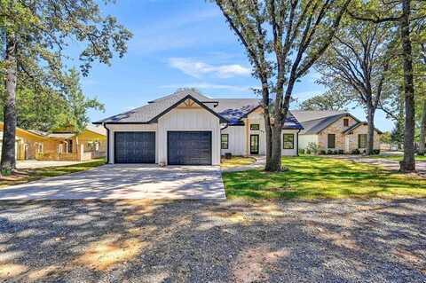 827 Kiowa Drive W, Gainesville, TX 76240