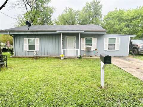 209 Kelly Street, Bonham, TX 75418