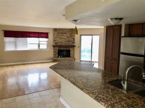 440 Yacht Club Drive, Rockwall, TX 75032