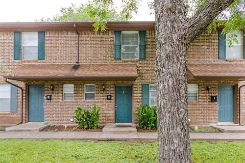 1122 Oxford Street, River Oaks, TX 76114