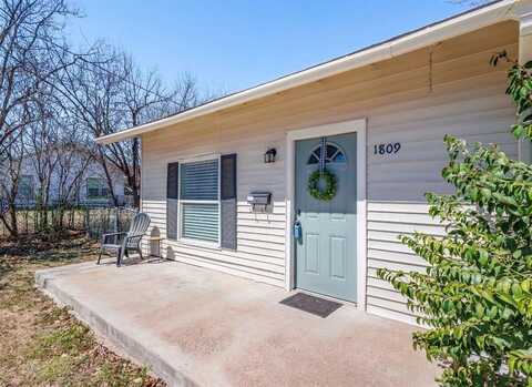 1809 Avenue C, Brownwood, TX 76801