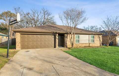 6221 Big Springs Drive, Arlington, TX 76001