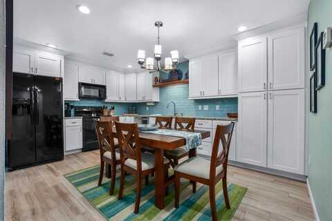 6900 Skillman Street, Dallas, TX 75231
