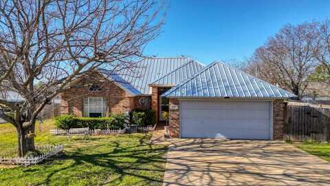 701 N Avenue B, Springtown, TX 76082