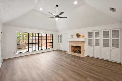 5400 Emerald Park Boulevard, Arlington, TX 76017
