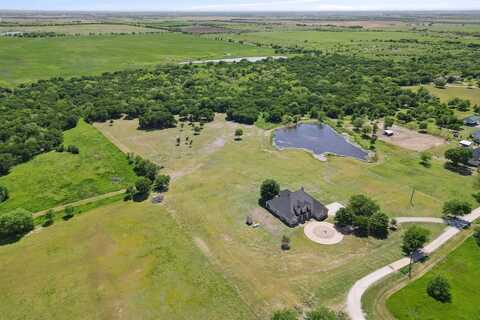 626 Scoggins Road, Tioga, TX 76271