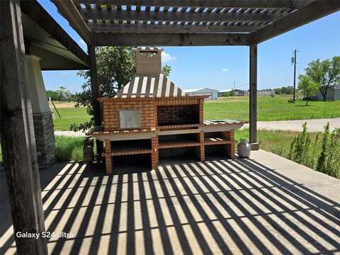 6528 County Road 204, Grandview, TX 76050