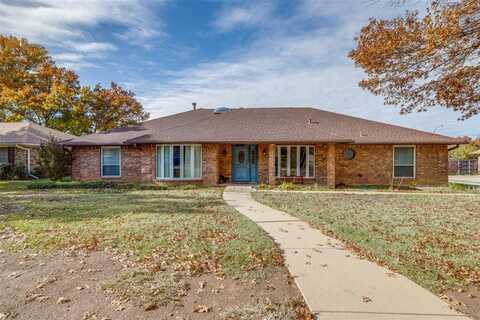 3104 Avon Drive, Arlington, TX 76015