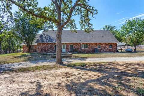 411 Center Hill Road, Gainesville, TX 76240