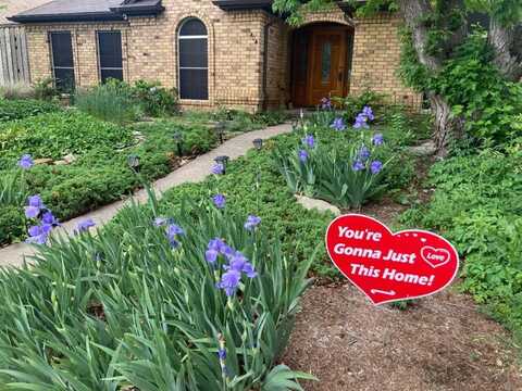 404 L Thompson Street, Cedar Hill, TX 75104