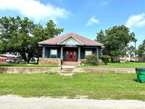 901 NW Front Street, Goldthwaite, TX 76844