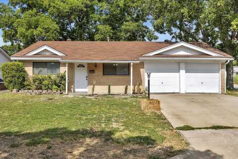 820 Lovers Lane, Grapevine, TX 76051