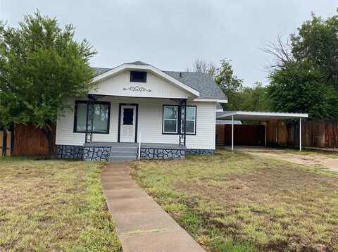 902 E Lindsey Street, Breckenridge, TX 76424