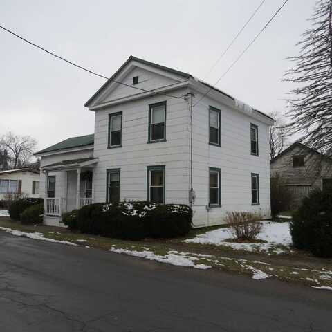 20 Franklin St, Fultonville, NY 12072