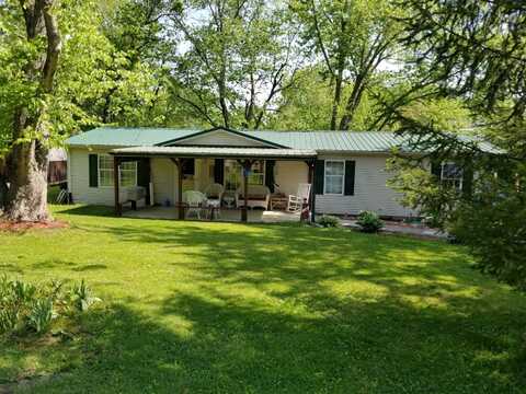 112 John st, Zaleski, OH 45698