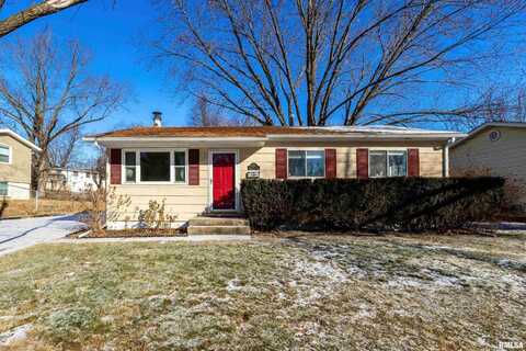 1204 SPRUCE HILLS Drive, Bettendorf, IA 52722