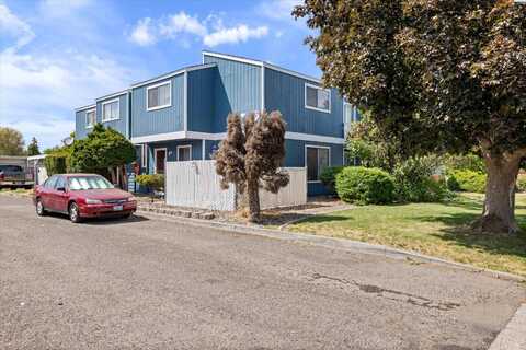 307 N Fillmore St., Kennewick, WA 99336