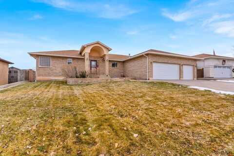 8 Pasadena Dr, Pueblo, CO 81005