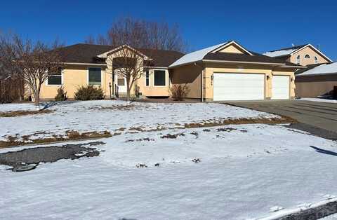 549 Putter Dr, Pueblo West, CO 81007