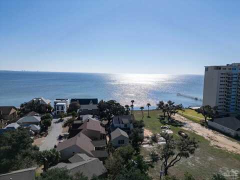 802 Bayshore Dr, Pensacola, FL 32507