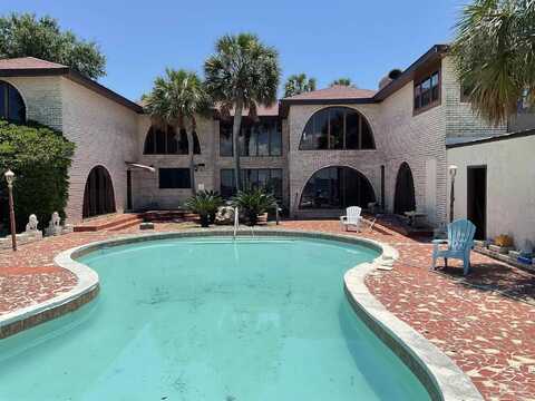 239 Sabine Dr, Pensacola Beach, FL 32561