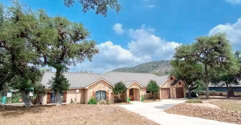 216 Skippin Stone, Concan, TX 78838