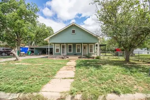 602 Needham St, Coleman, TX 76834