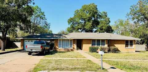 904 E 16th St, Colorado City, TX 79512