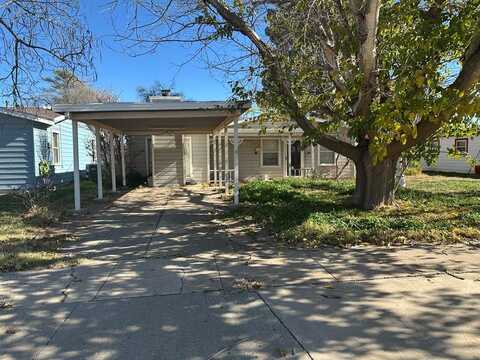 808 NW 8th St, Andrews, TX 79714