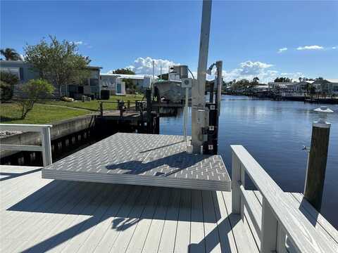 6848 MOUNT QUINCY DRIVE NE, Saint Petersburg, FL 33702