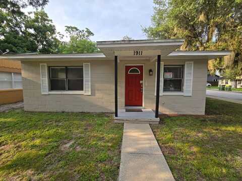 1911 HIGH STREET, LEESBURG, FL 34748