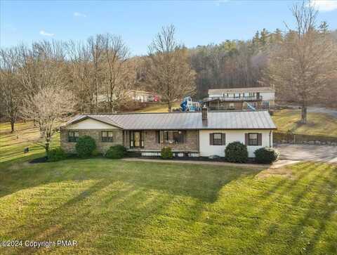 219 Stone Row Drive, Sciota, PA 18354