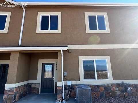 1814 Sandtoft Heights, Colorado Springs, CO 80951