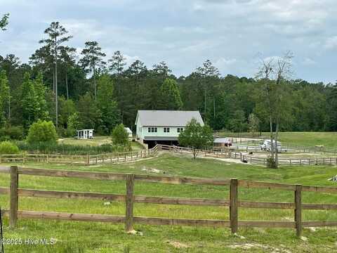 230 Causey Road, Vass, NC 28394