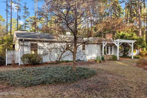 192 Thorne Road, Pinehurst, NC 28374