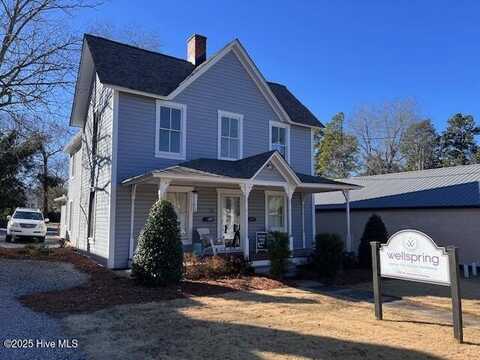 150 W Vermont Avenue, Southern Pines, NC 28387