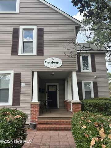 180 N Bennett Street, Southern Pines, NC 28387