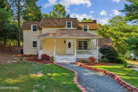 103 Cardinal Lane, West End, NC 27376