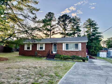 933 Montclair Avenue, Rockingham, NC 28379