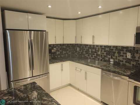 19390 Collins Ave, Sunny Isles Beach, FL 33160