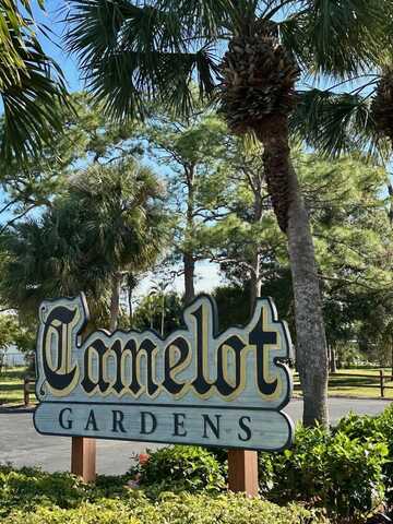 901 SE Camelot Gardens Boulevard, Port Saint Lucie, FL 34952