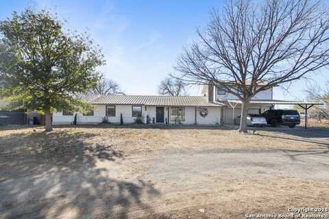 210 BARNES RD, Uvalde, TX 78801