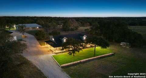 637 Boldt View Dr, Adkins, TX 78101